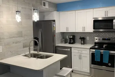 Image de Condo 1/1 récemment rénové - Absolument magnifique! Tout nouveau!