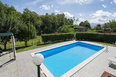 Image de Belle maison de vacances privée avec Wifi, piscine privée, Tv, patio, animaux admis et parking
