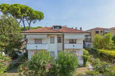 Image de Joli appartement pour 5 personnes avec climatisation, Tv, balcon et parking