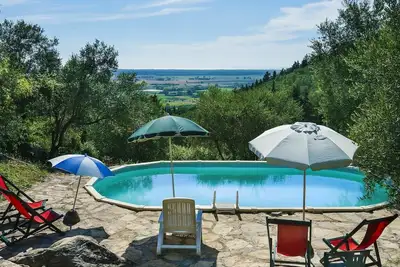 Image de Magnifique maison de vacances privée avec piscine privée, Tv, patio, animaux admis et parking