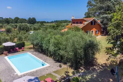 Image de Belle maison de vacances privée avec Wifi, piscine privée, climatisation, Tv, patio et parking