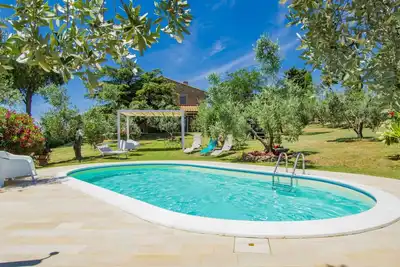 Image de Belle maison de vacances privée avec Wifi, piscine privée, Tv, patio, vue panoramique et parking