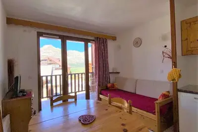 Image de Joli 2 pièces rénové avec balcon, au pied des pistes, pour 4 personnes, La Joue du Loup