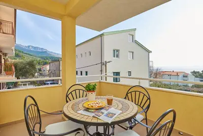 Image de Apartments Zelic Tucepi Yellow Apartment