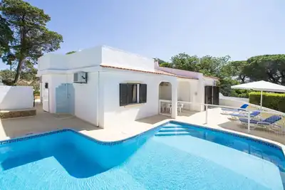 Image de Belle maison de vacances privée avec Wifi, piscine privée, climatisation, Tv, terrasse et parking