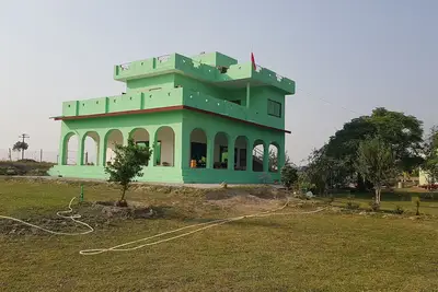 Image de Kallar kahar Country Club Ferme. Vue sur le lac depuis le confort de votre maison. 3 km.