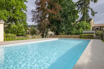Image de La Bastide des Roses - une belle expérience de la France authentique.