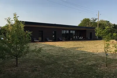 Image de Villa 260€ 12 Personnes\nIdéale pour de grands groupes (randonneurs, familles, )