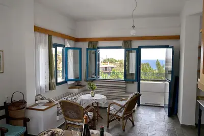 Image de KaratiHome - Détente vue mer et montagne
