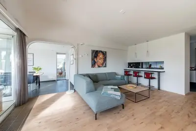 Image de Belle maison récemment meublée avec grand jardin à Kortgene avec ponton privé