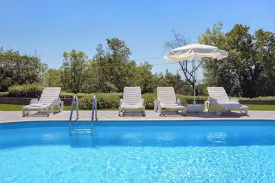 Image de Confortable appartement pour 6 personnes avec Wifi, climatisation, piscine, Tv, terrasse et parking