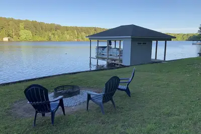 Image de Rassemblez vos amis et votre famille au lac Gaston 6br / 4b