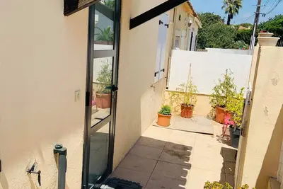 Image de Villa avec terrasse Ă 800m de la plage