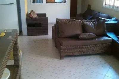 Image de Maison avec piscine, garage, internet et Wi-Fi