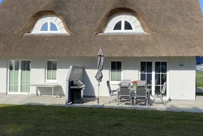 Image de Maison au toit de chaume 1 à Pepelow am Salzhaff