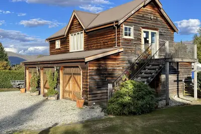 Image de Barn Apartment - Self Cater - 5 min drive to Coronet Peak Ski field