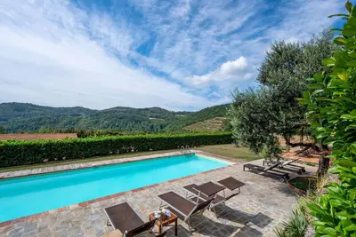 Image de Joli appartement pour 18 personnes avec Wifi, piscine, patio, animaux admis et parking