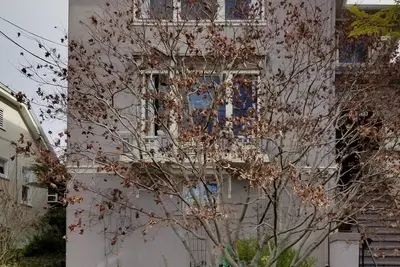 Image de Maison classique supérieure de Rockridge avec bain à remous, jardin et beaucoup de beaux-arts