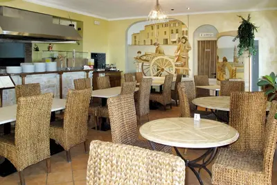 Confortable appartement dans une maison de vacances avec Wifi, climatisation, Tv, terrasse, parking