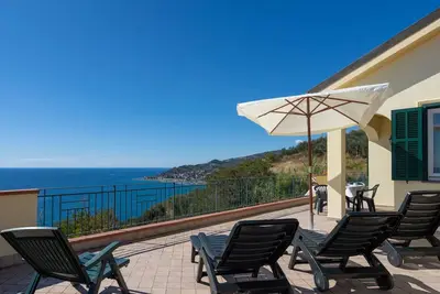 Image de Confortable appartement pour 4 personnes avec Wifi, Tv, terrasse et parking