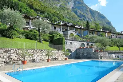 Image de Agréable appartement pour 4 personnes avec piscine, Wifi, Tv, terrasse, animaux admis et parking