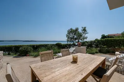 Image de Appartement de deux chambres prés de la plage Tkon, Pasman (A-6262-a)