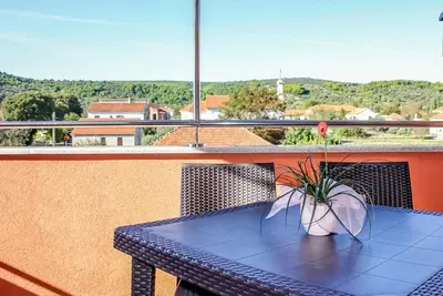 Image de Garçonnière avec la terrasse Nevidane, Pasman (As-18054-a)