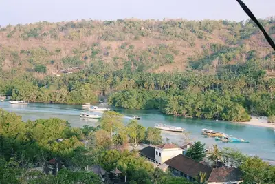 Image de Lanussa Hill Villa. villa au sommet d'une colline avec vue sur l'océan