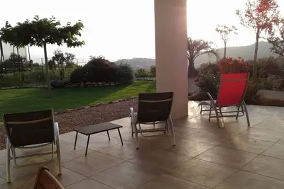 Image de Rdc de villa vue sur la mer