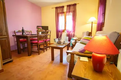 Image de Casa Lila est une belle petite maison à deux étages