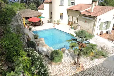 Image de Portail des Oliviers \"Propriété \" à proximité des gorges de l'Ardèche