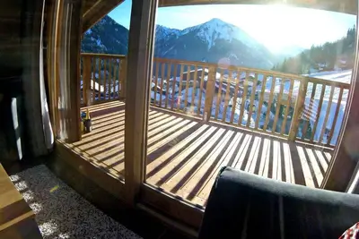 Image de À 50m des pistes de ski, 5ème étage, balcon, parking, télévision, casier à ski, 56m²
