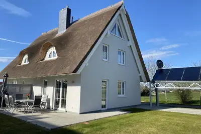 Image de Maison au toit de chaume 2 à Pepelow am Salzhaff