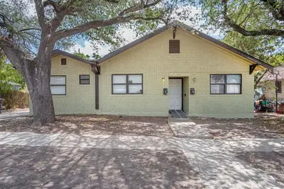 Image de Cozy Downtown Guest House 2br/1ba Sleeps 8