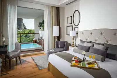 Image de Grand Luxxe Deux Chambres Spa Suite
