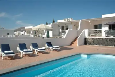 Image de Casa De Salamo Dos - Grande villa familiale de 2 chambres - Unités similaires disponibles pour les g