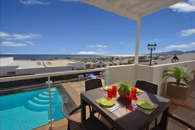 Image de SeaView Lanzarote Villa | 3 bedrooms | Villa Okie | Great pool area and sea views | Puerto Del Carmen