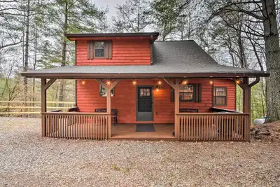 Image de Nouveau! Cabine moderne avec terrasse dans les Blue Ridge Mtns!