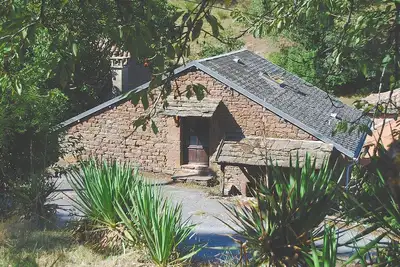Image de La Maison du Boal. Maison traditionnelle située dans le parc des Grands Causses