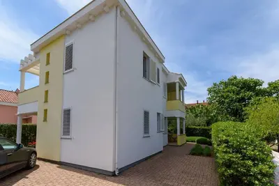 Appartement spacieux à Sukošan avec balcon