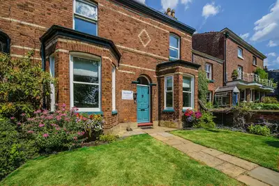 Image de No. 2 The Manse - 1 Bedroom Apartment Overlooking Knutsford Heath