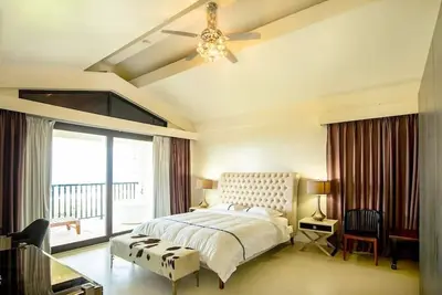 Navy Hill Resort