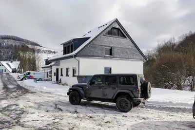 Image de Modern group house for 25 people on the edge of the forest in the heart of the Sauerland