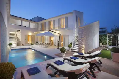 Image de Maison pour 6 personnes avec 175m² à Vabriga (127127)
