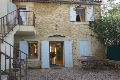 Image de Ferme de 200 m² au pied du Luberon avec piscine
