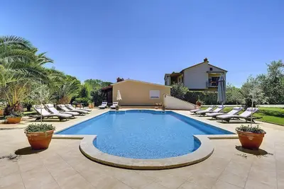 Image de Appartement avec piscine et à seulement 700 mètres de la plage de sable