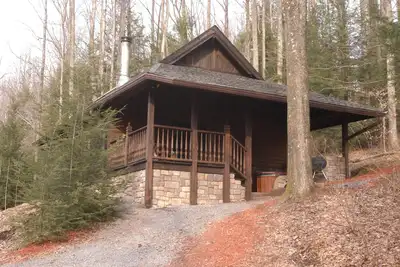 Image de Mill Creek Cabins 7-belles cabines de luxe isolées-près de New River Gorge