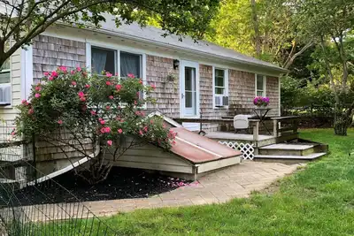 Image de Magnifique Oak Bluffs Center!