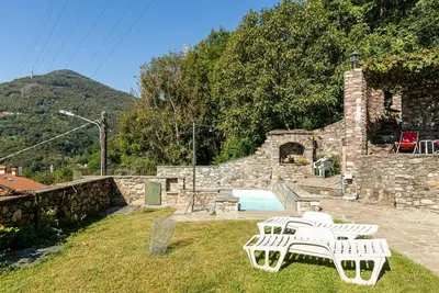 Confortable appartement pour 2 personnes avec piscine, Wifi, Tv, terrasse et parking