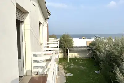 Image de M150 - Marcelli, two-room apartment directly on the beach